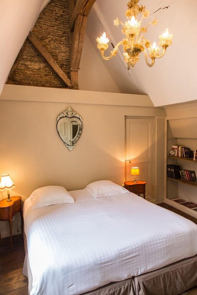 L'Hotel De Panette, Entree Sainte Chapelle - Cathedrale 부르주 외부 사진